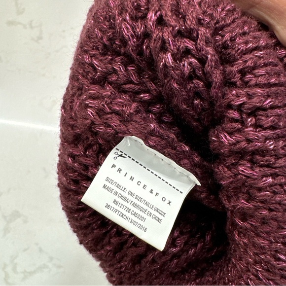 Prince & Fox Women’s Beanie Hat Violet Faux Fur Pompom One Size NWT - Picture 6 of 6